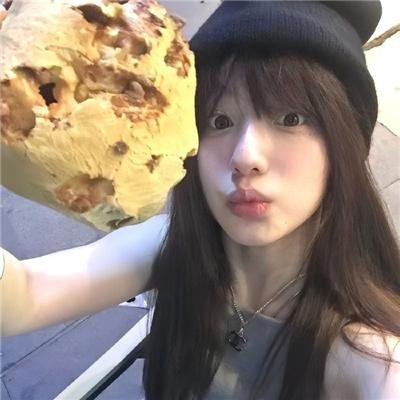 夜深吻唇香
